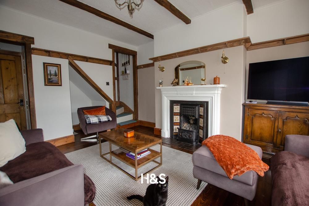 Property photo 3 of 17 10 Hamlet Road - Rec11.Jpg
