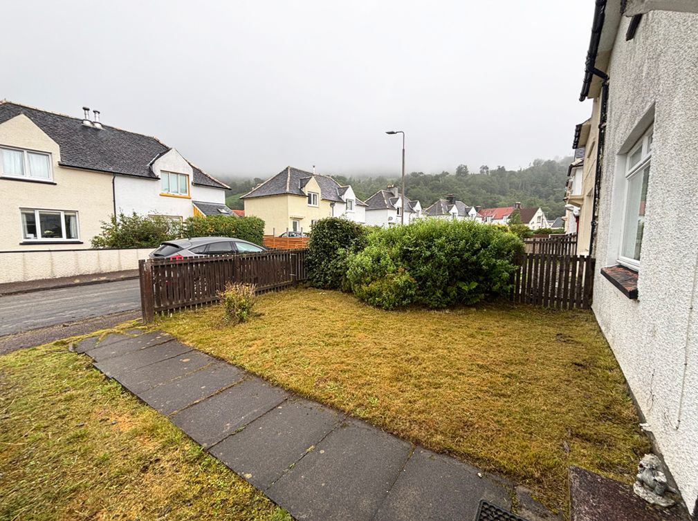 Property photo 2 of 28