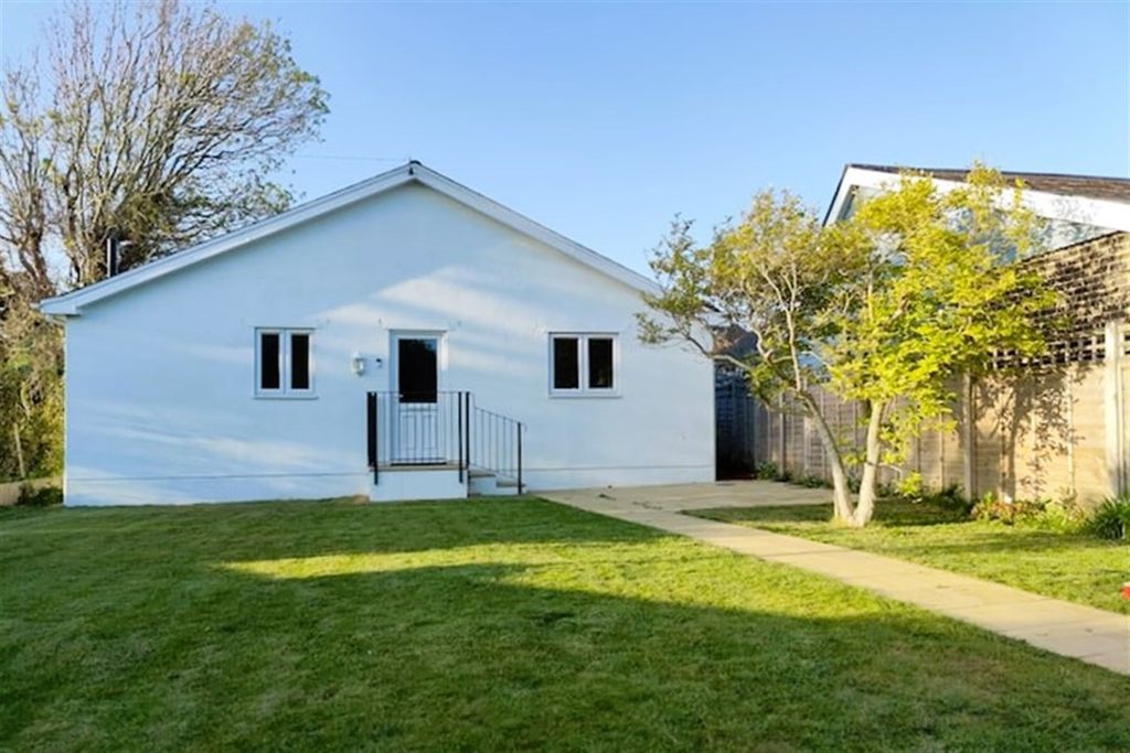Property photo 1 of 12 (Main)