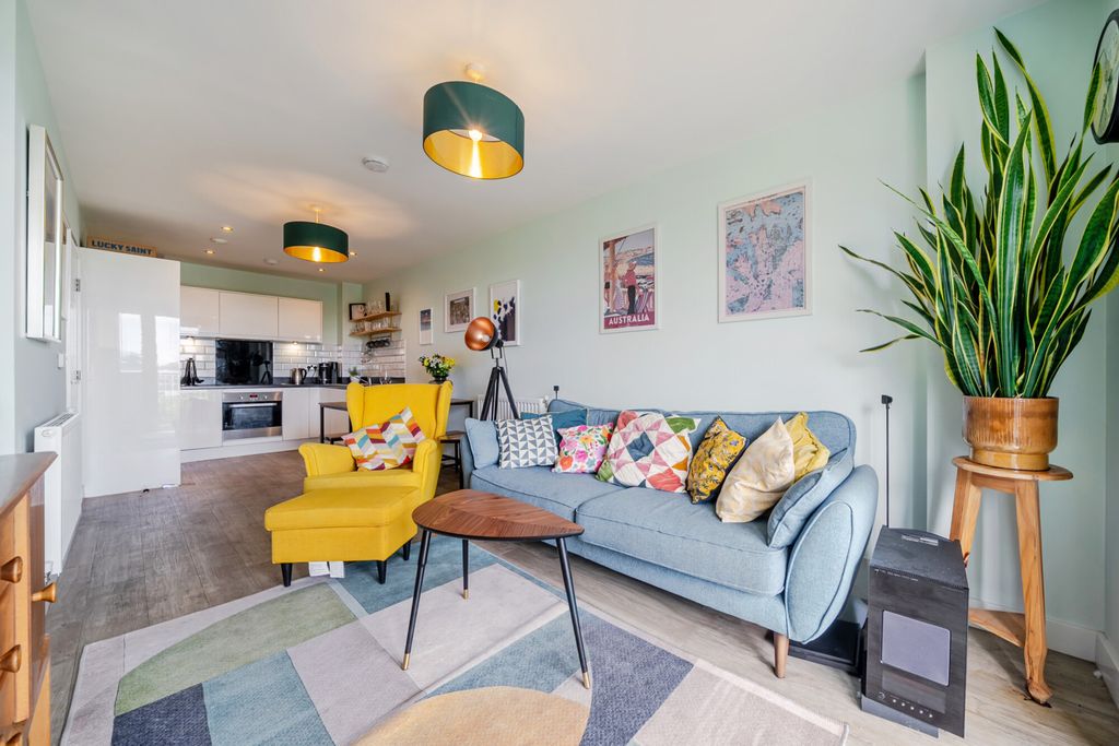 Property photo 1 of 22 1470680-12-6A1ee5...