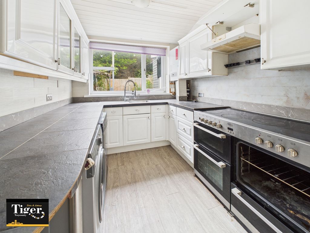 Property photo 3 of 7 Cam02176G0-Pr0730-Still003