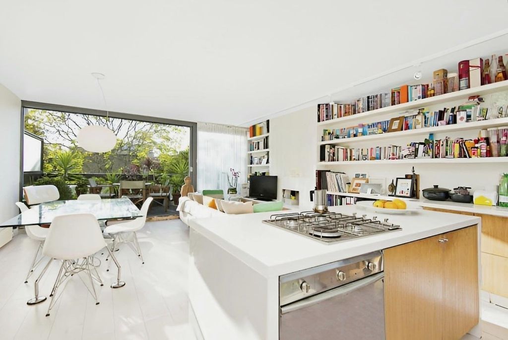 Property photo 1 of 8 1