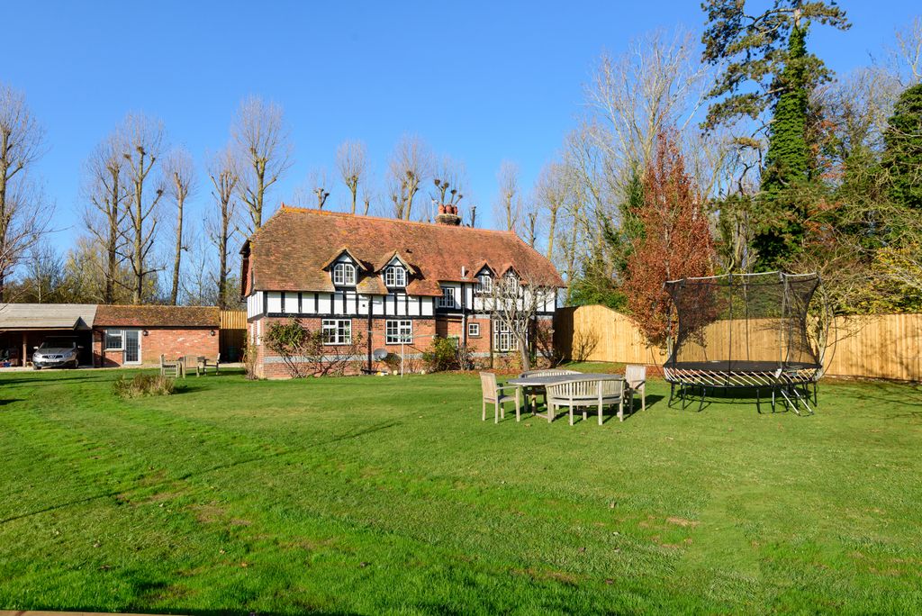 Property photo 1 of 17 Picture No. 12