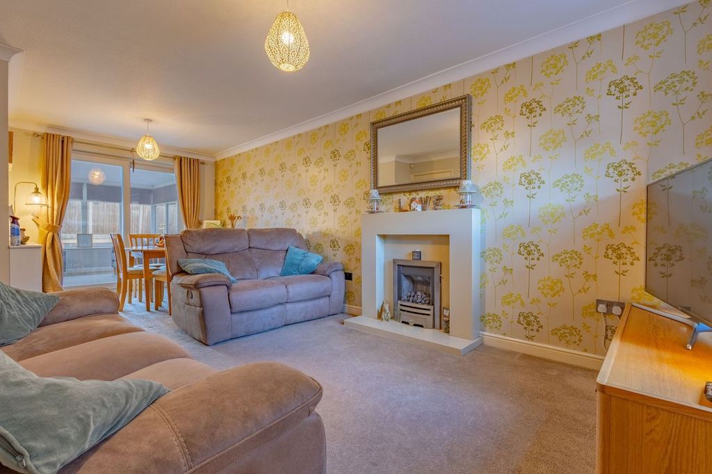 Property photo 3 of 23