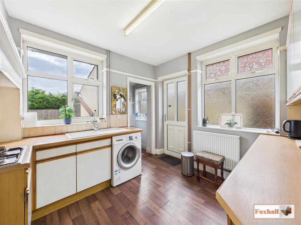 Property photo 3 of 15 Kitchen