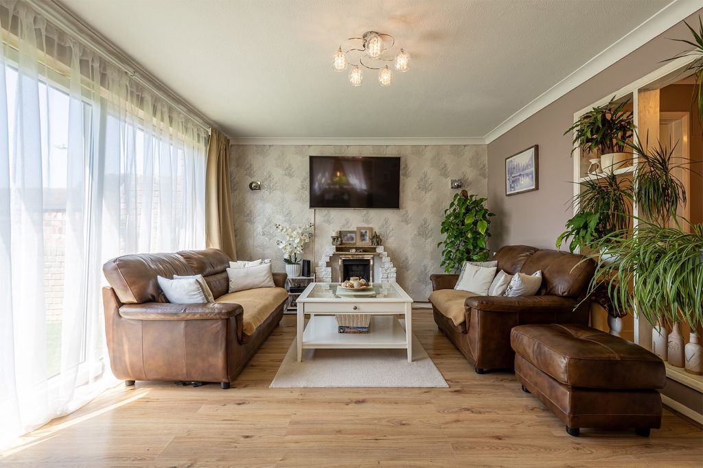 Property photo 1 of 27 5270962