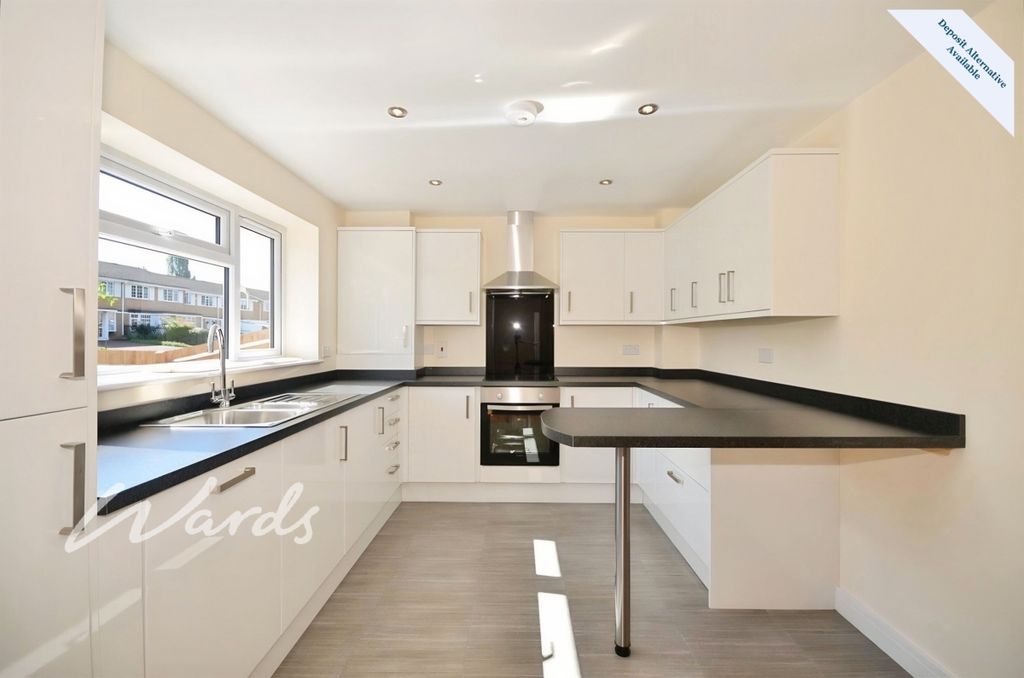 Property photo 2 of 12 Kitchen