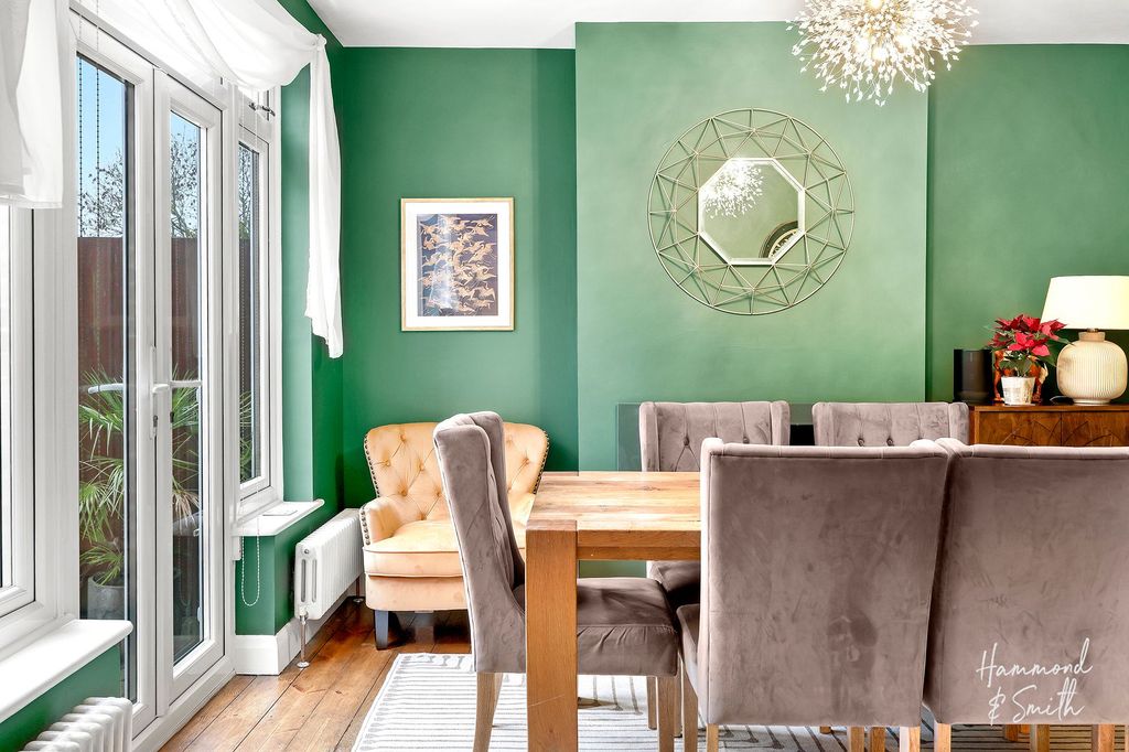 Property photo 2 of 22