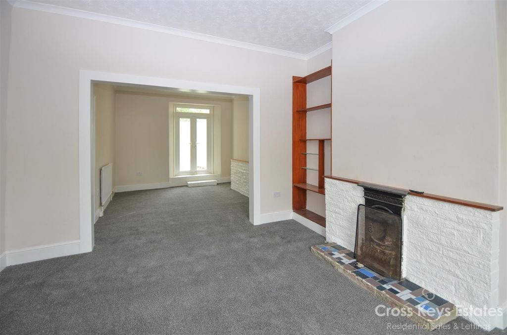 Property photo 3 of 36 Sitting Room