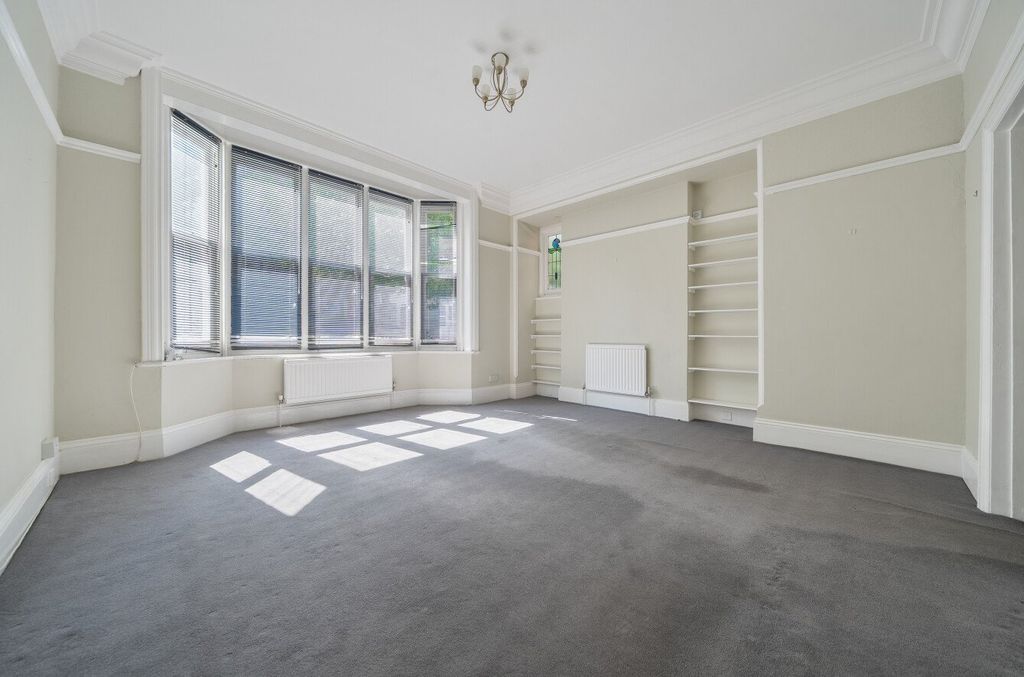 Property photo 2 of 10 Picture No. 05