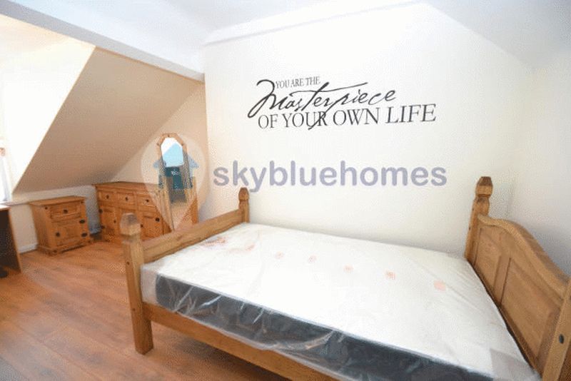 Property photo 2 of 8 Photo 5