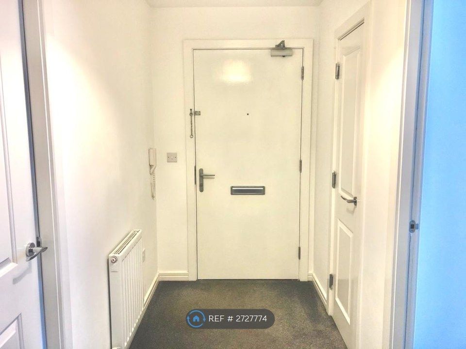 Property photo 3 of 15 Hallway