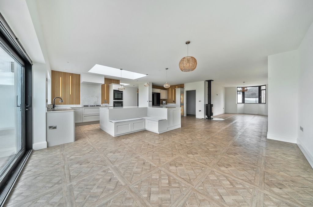 Property photo 3 of 27 1435202-20-69Ceb3...