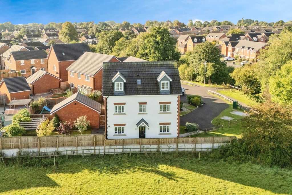 Property photo 1 of 19 Drone