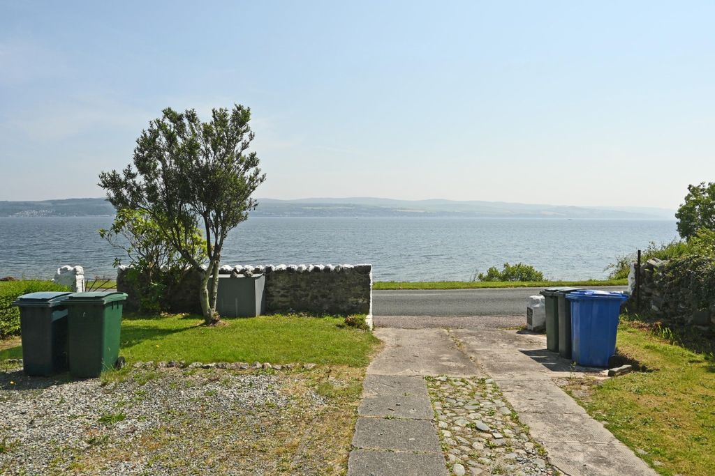 Property photo 3 of 22 5308412