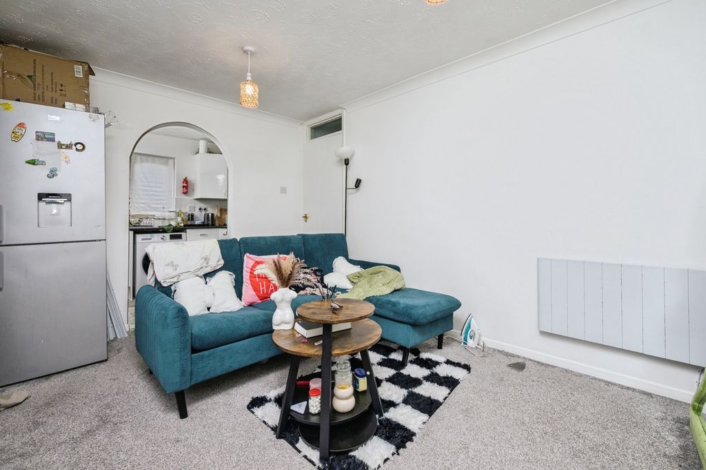 Property photo 3 of 12 Pbox-Img.Jpg