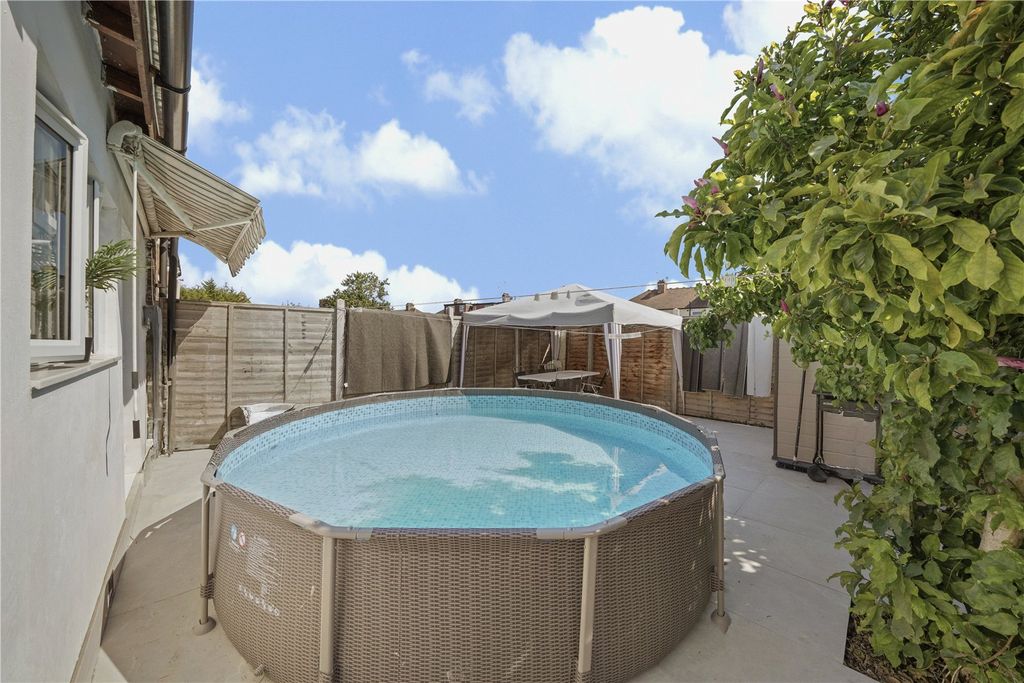 Property photo 2 of 21 Picture No. 03