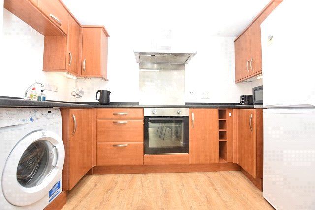 Property photo 3 of 17 Kitchen