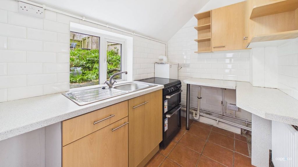 Property photo 2 of 14 2566243