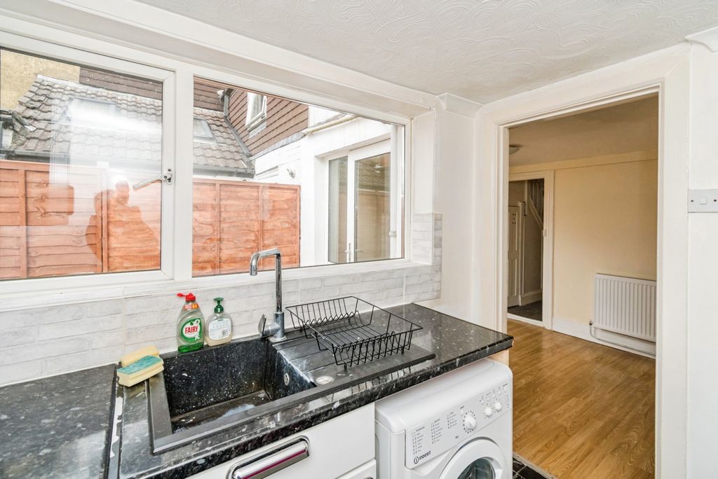Property photo 3 of 17 Pbox-Img.Jpg