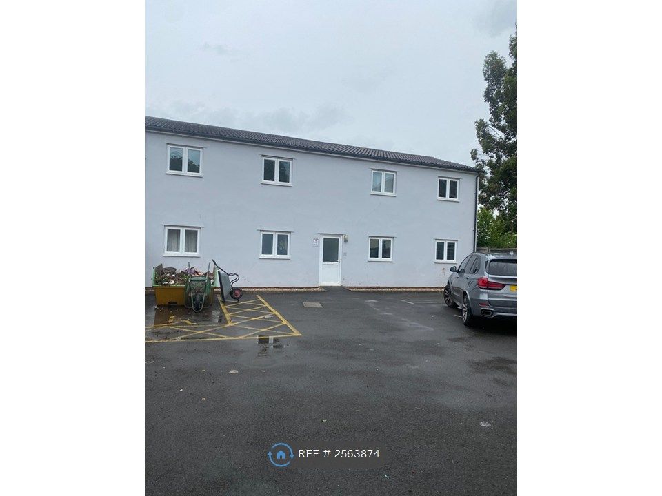 Property photo 2 of 8