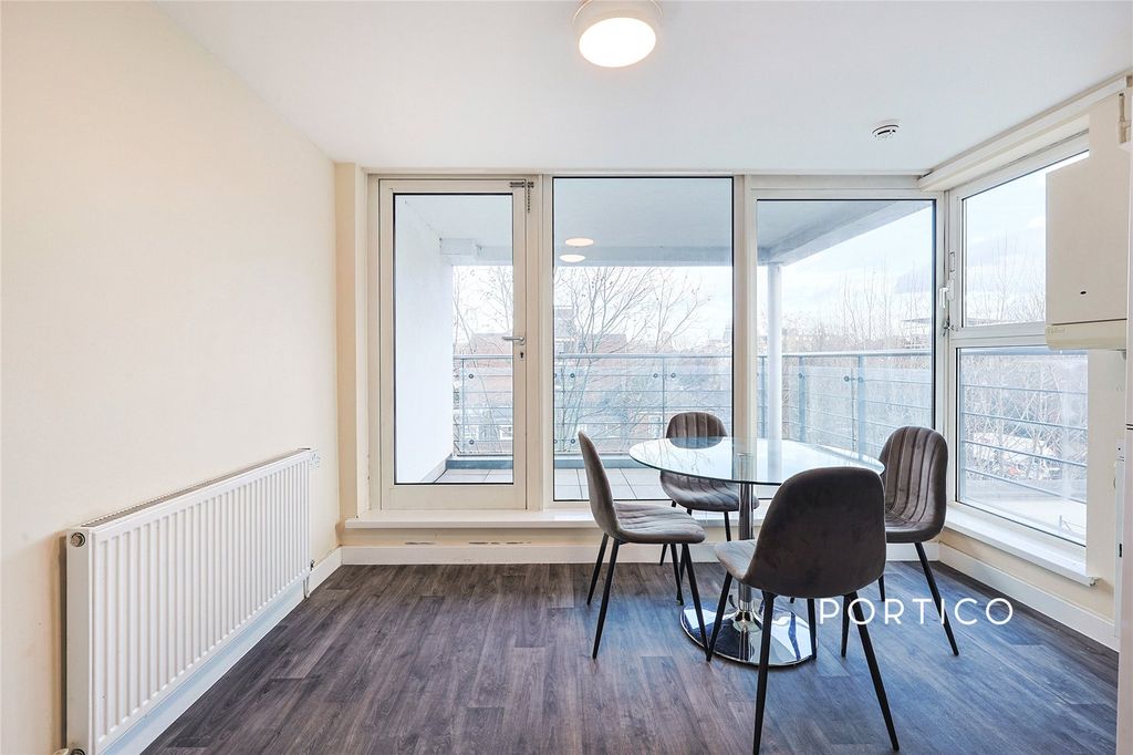 Property photo 3 of 30 Picture No. 52