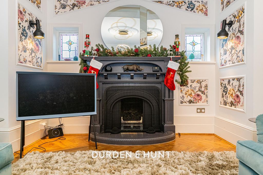 Property photo 3 of 50 Draycot-46.Jpg