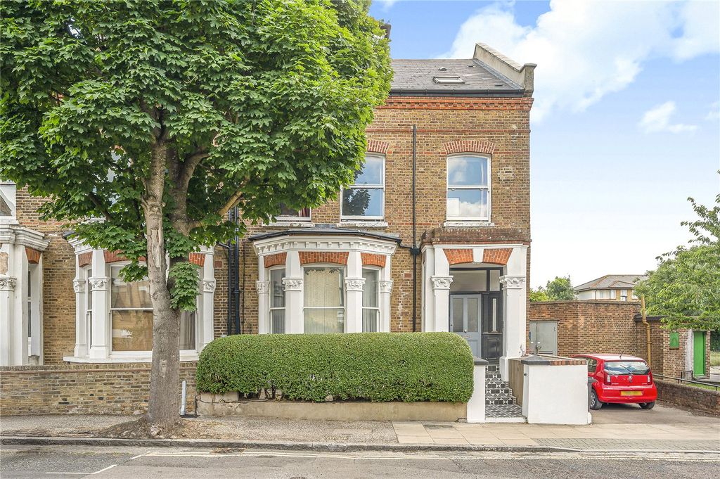 Property photo 1 of 16 Picture No. 05