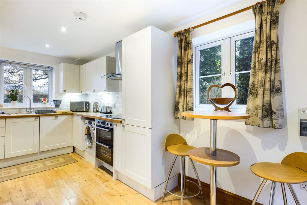 Property photo 2 of 15 Kitchen/Diner