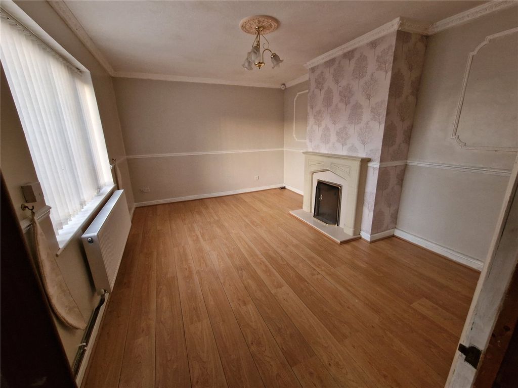 Property photo 3 of 19 Picture No. 04