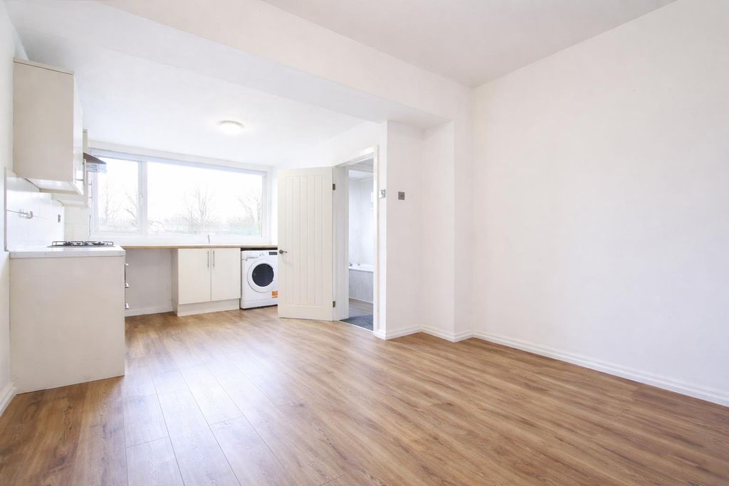 Property photo 3 of 7 1.Png