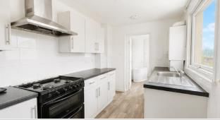 Property photo 3 of 8 Kitchen 4.Png