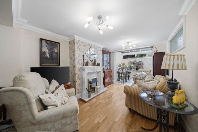 Property photo 2 of 14