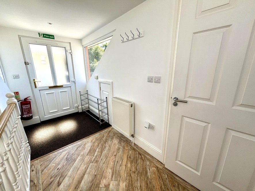 Property photo 3 of 32