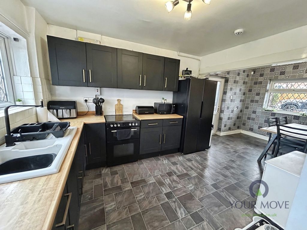Property photo 3 of 15 Kitchen/Diner