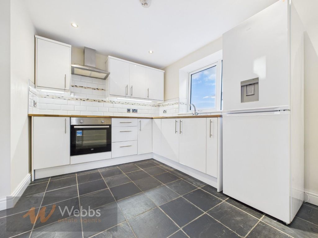 Property photo 2 of 25 Cam05244G0-Pr0170-Still025.Jpg