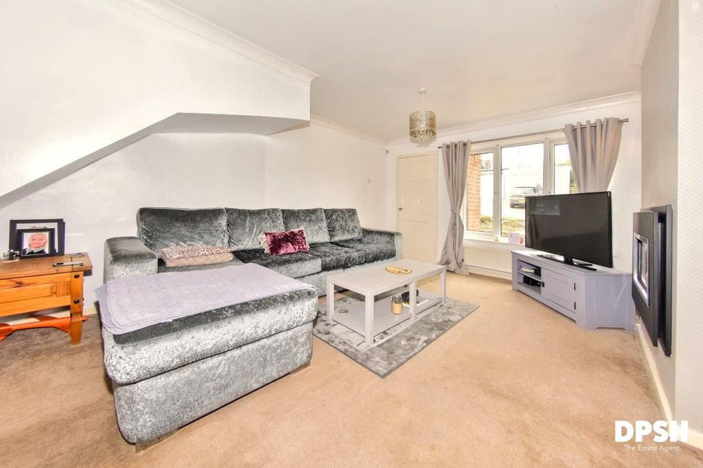 Property photo 3 of 25