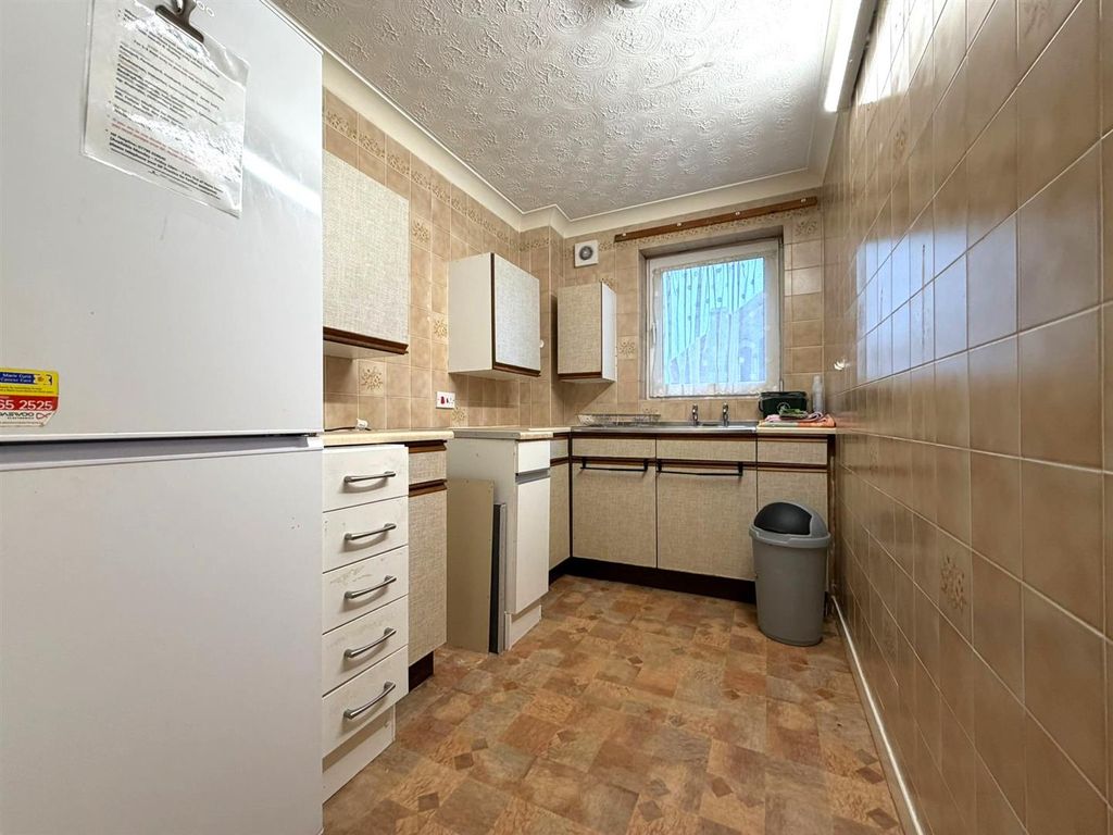 Property photo 3 of 9 6.Jpeg