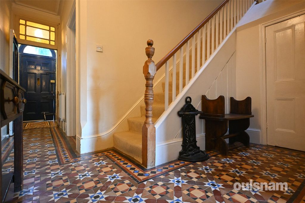 Property photo 2 of 31 Picture No. 12