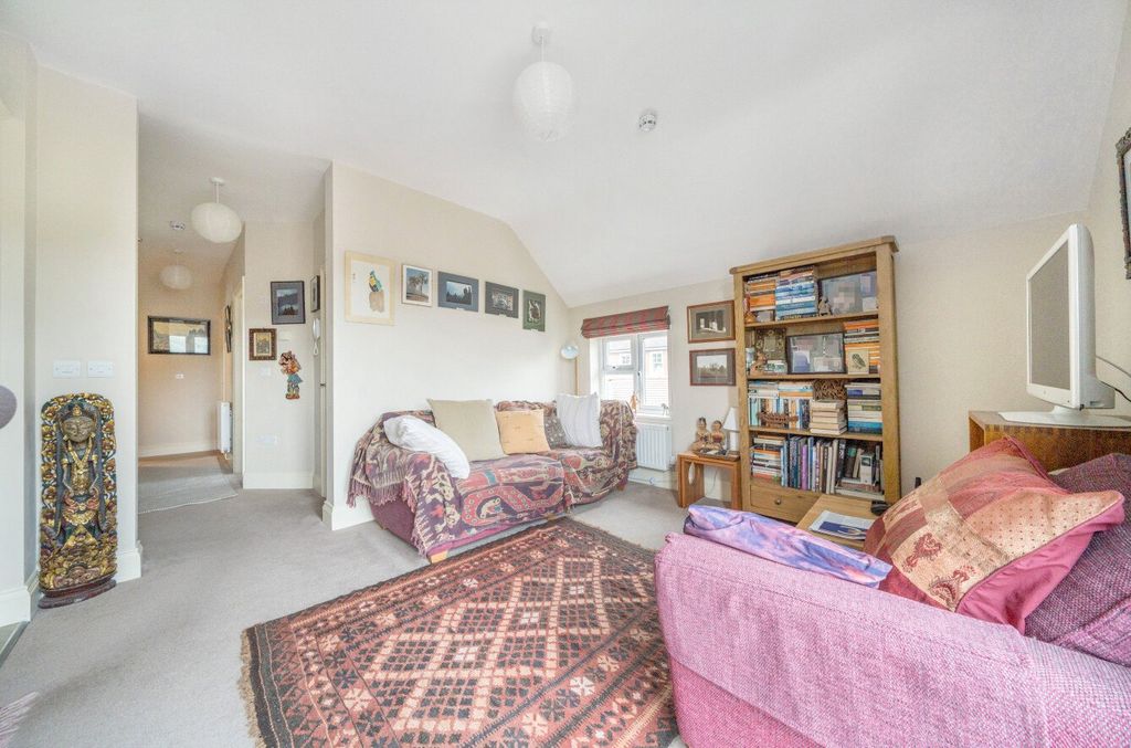 Property photo 3 of 19 Picture No. 02