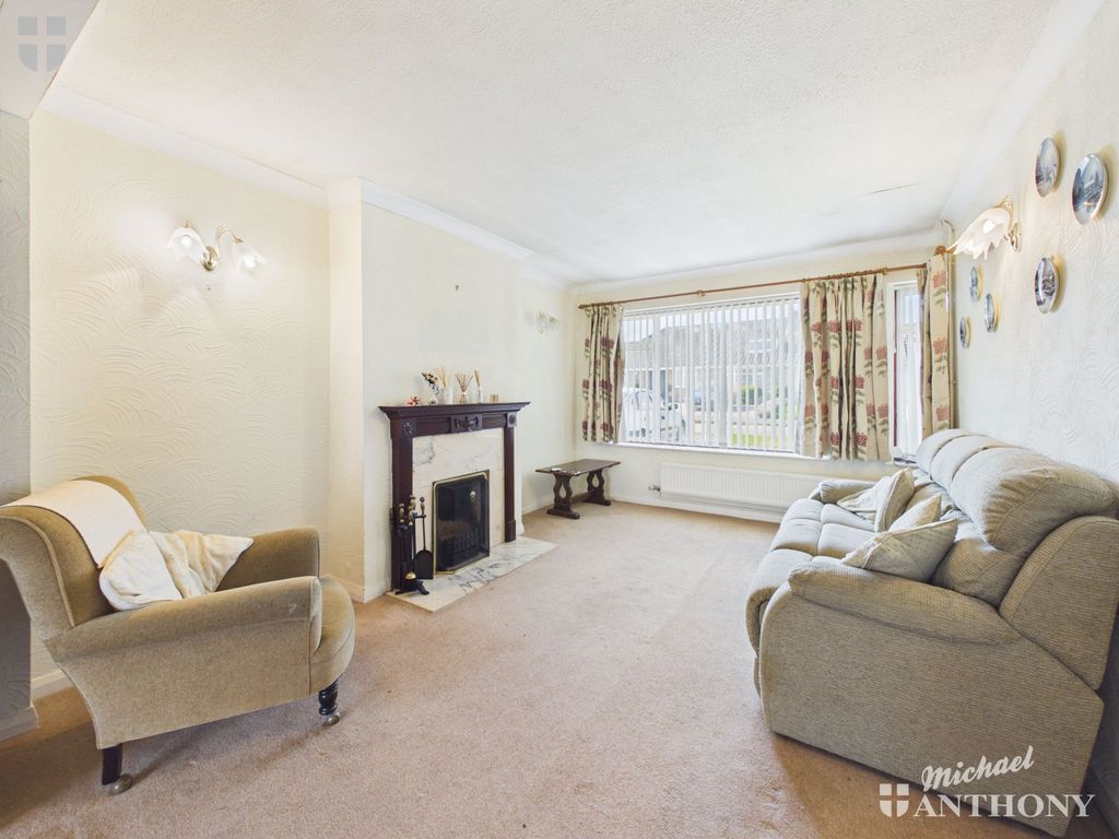 Property photo 2 of 17 Cam03852G0-Pr0577-Still011