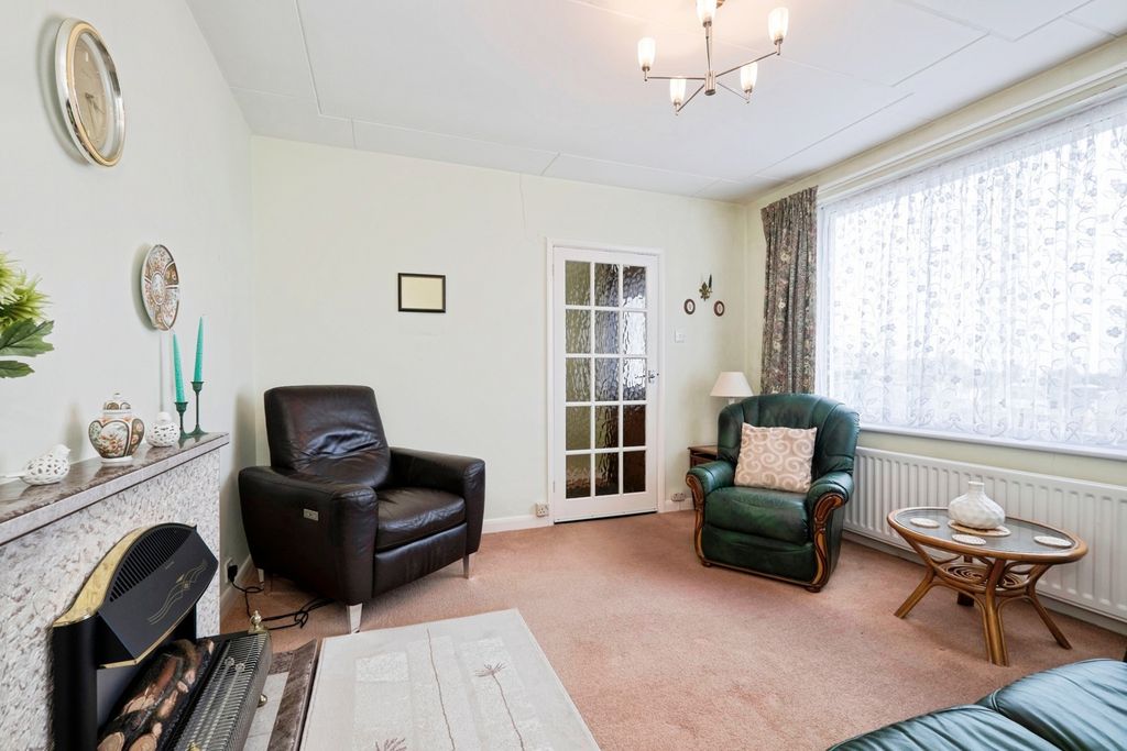 Property photo 2 of 17 Photo