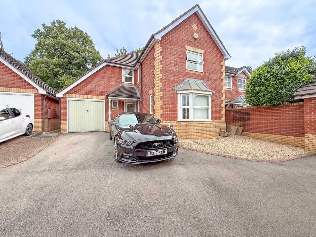 Property photo 1 of 35
