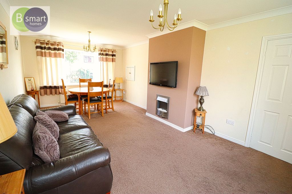 Property photo 2 of 17 Img_4903