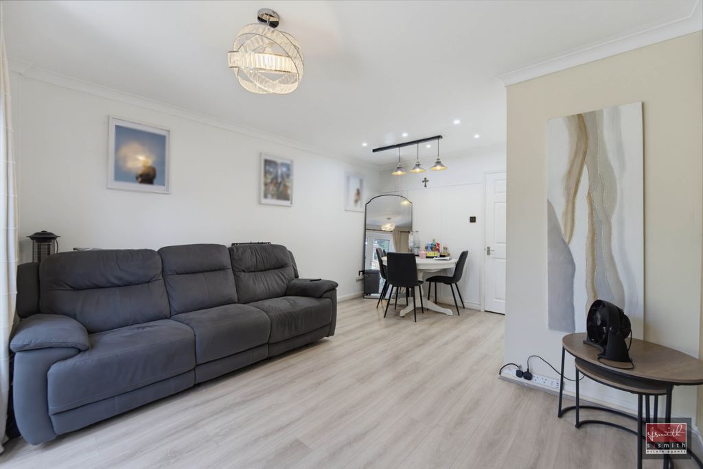 Property photo 3 of 14 Dsc03813