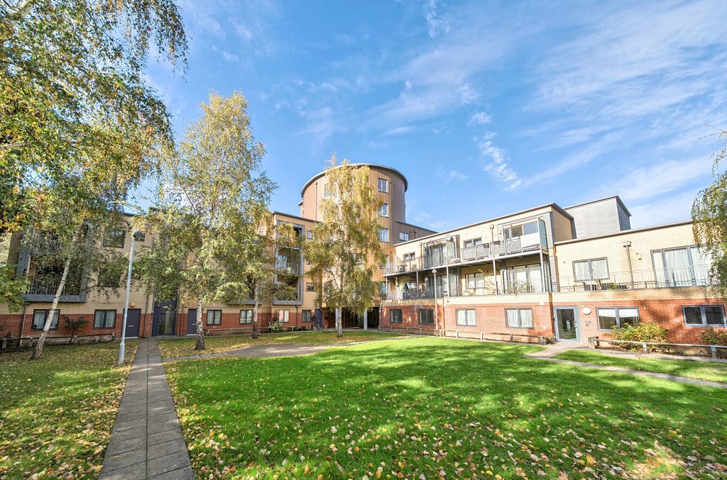 Property photo 1 of 9