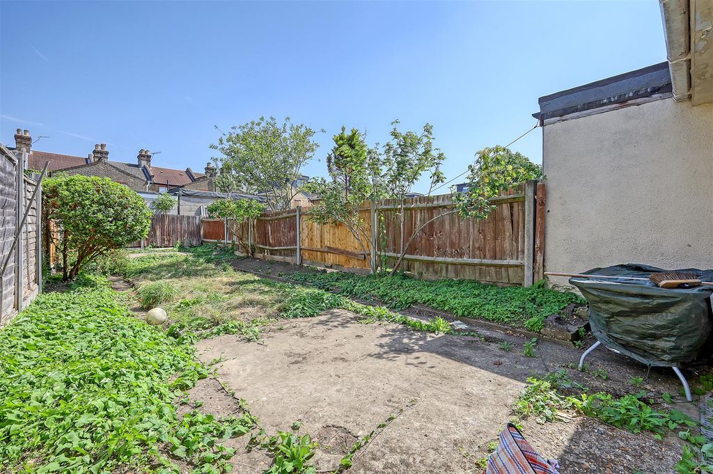 Property photo 3 of 19