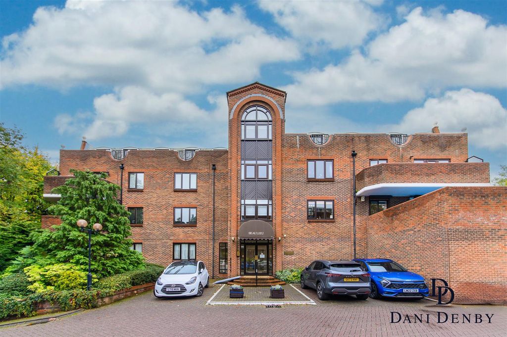 Property photo 1 of 20