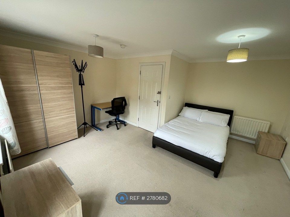 Property photo 2 of 10 Spacious Area