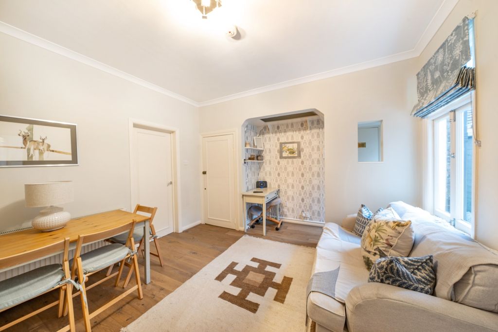 Property photo 1 of 7 1